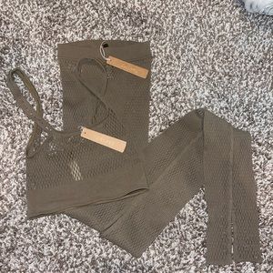 SKIMS ARMY WARP KNIT COVER UP SET. LEGGINGS AND TOP